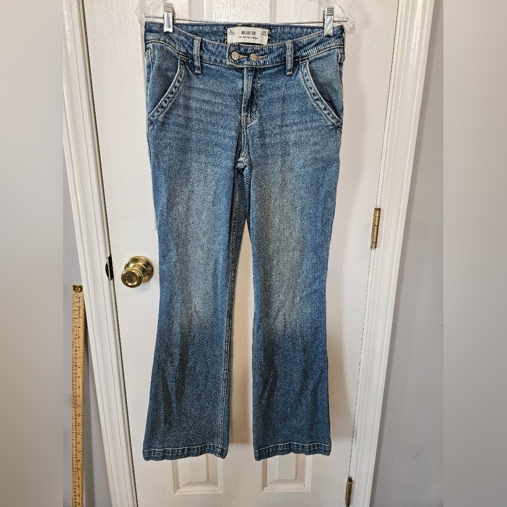 Hollister Denim Low Rise Relaxed Boot Jeans in Light Blue 0 Regular